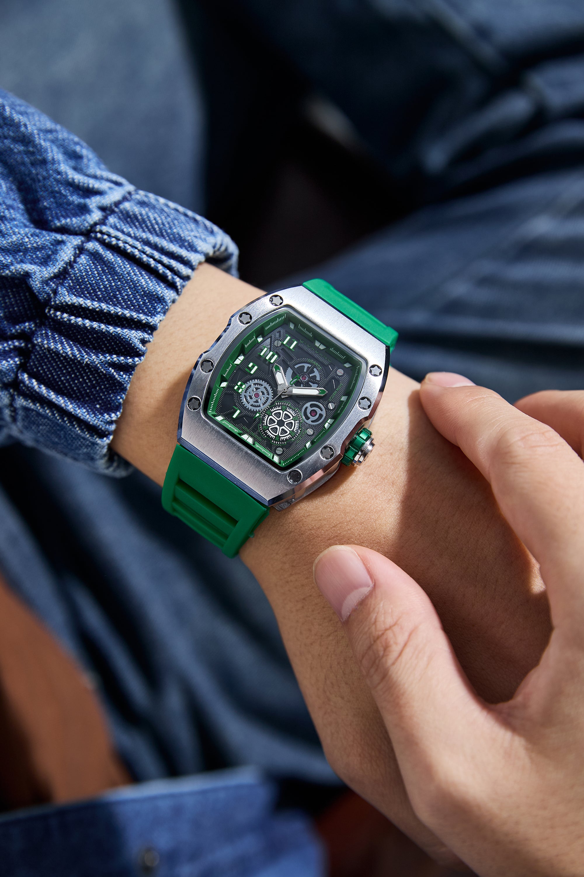 Giordano Sqaure Analog Casual Sporty Watch for Men – Mechanical-Inspired Design dial, Quartz Movement, silicon strap and date display | GZ-50150-03